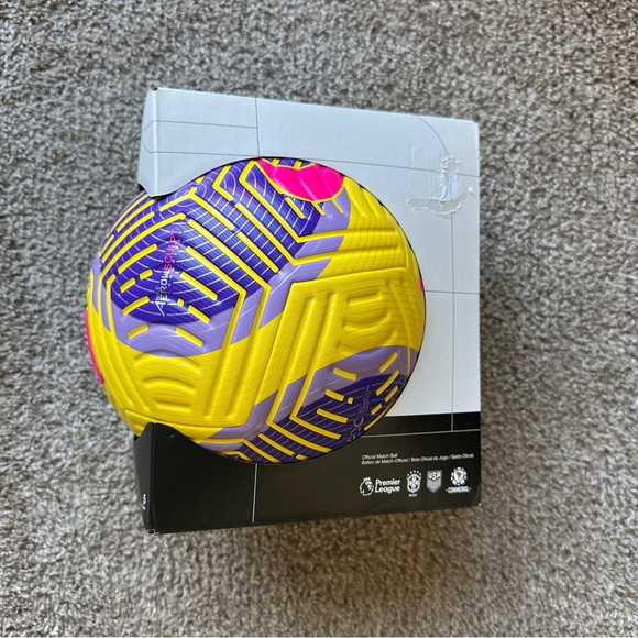 NIKE FLIGHT SOCCER 2023-24 MATCH BALL SIZE 5 ACC FIFA YELLOW PURPLE MAGENTA NEW - Picture 2 of 5